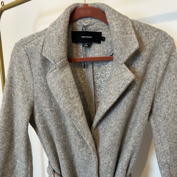 MEDIUM GREY VERA MODA COAT - Picture 2 of 3
